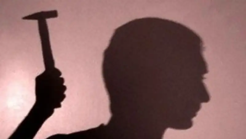 В Атырау психически больной мужчина зверски расправился с продавщицей