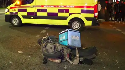 Mercedes и мопед столкнулись в Алматы , фото - Новости Zakon.kz от 09.04.2023 02:58