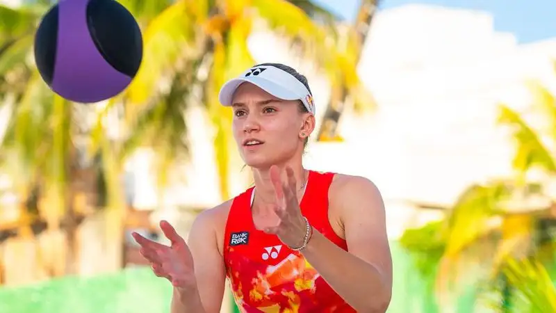 Елена Рыбакина посетила представление цирка Дю Солей в Мексике