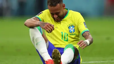 Неймар получил травму во время матча с Сербией на ЧМ-2022, фото - Новости Zakon.kz от 25.11.2022 05:43
