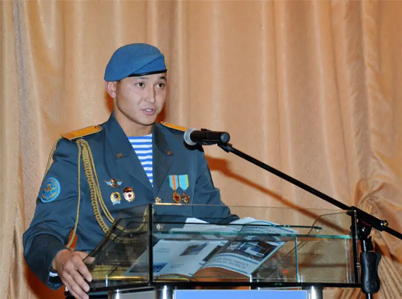 Быть патриотом своей Родины - это носить Казахстан в своем сердце Быть патриотом своей Родины - это носить Казахстан в своем сердце, фото - Новости Zakon.kz от 20.11.2013 01:57