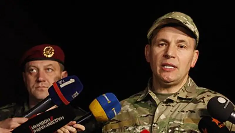 Украинский министр обороны пообещал парад в Севастополе