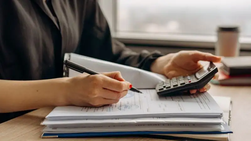 Какую финансовую отчетность нужно представить в налоговые органы до 18 июля