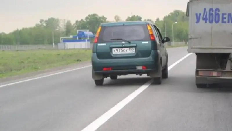 В МВД дали разъяснения касательно ответственности за выезд на встречную полосу движения