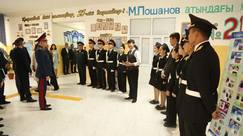 Начальник ДП Туркестанской области проверил безопасность школ и встретился со школьниками, фото - Новости Zakon.kz от 06.11.2023 17:38
