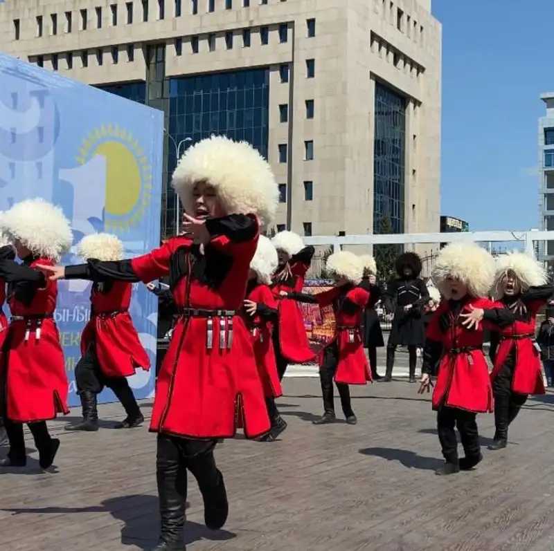 Как отмечают День единства народа Казахстана в Астане, фото - Новости Zakon.kz от 01.05.2023 17:52