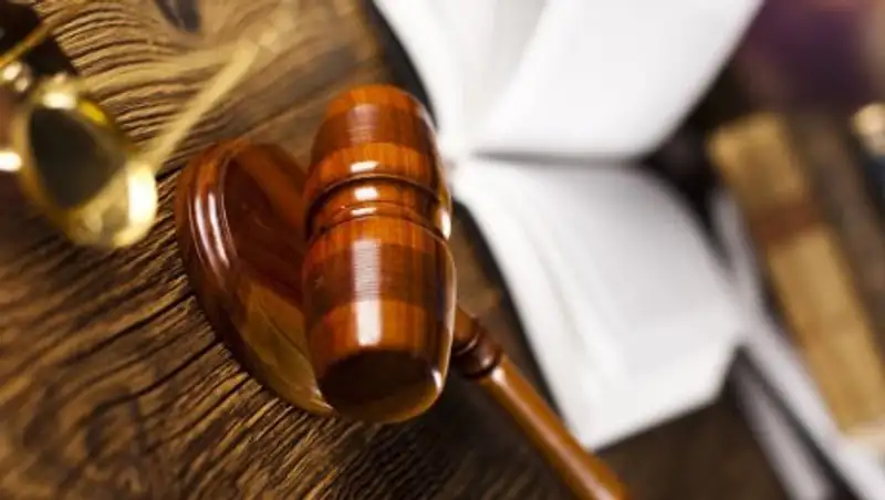 КС Азербайджана утвердил проект о продлении срока полномочий президента