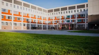 Как будет решаться проблема трехсменных школ в Астане, фото - Новости Zakon.kz от 08.09.2023 17:05