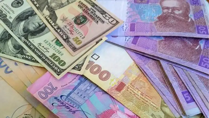 Курс гривны побил исторический антирекорд