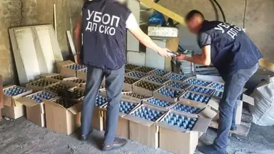 Тысячу бутылок суррогатного алкоголя нашли у жителя Петропавловска 