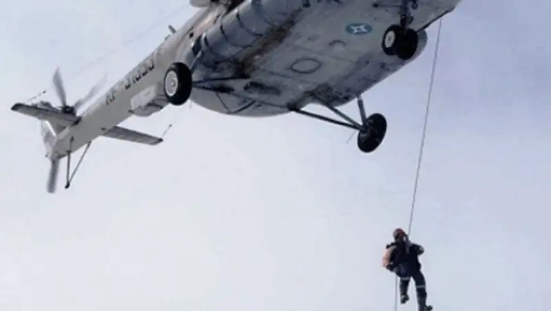 В Охотском море найдены два спасательных плота с затонувшего траулера