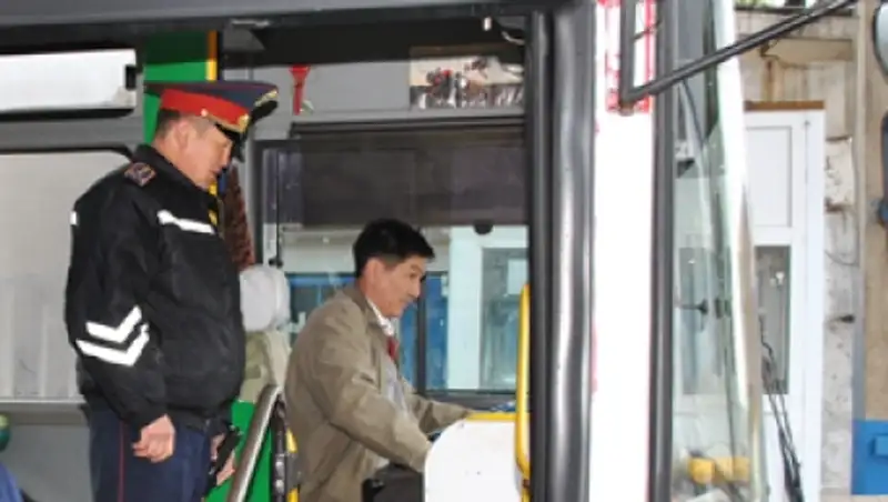 В Алматы за два дня 366 нарушений ПДД допущены водителями общественного транспорта