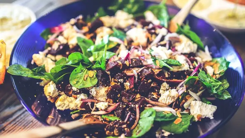 Диетолог назвала пять продуктов для здоровья печени