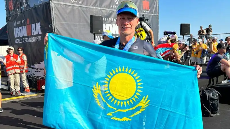 Велогонщик Александр Винокуров выиграл "золото" чемпионата мира Ironman