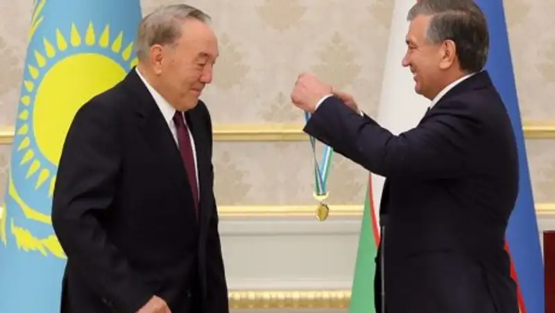 Нурсултана Назарбаева наградили узбекским орденом «Эл-юрт Хурмати»