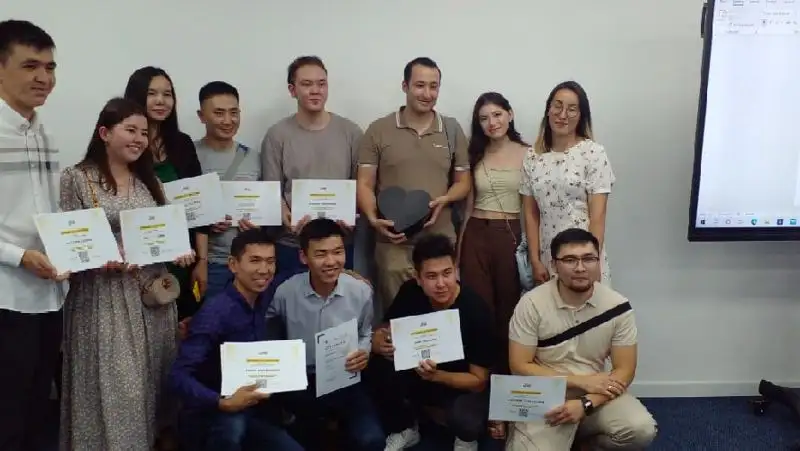 Jusan Bank обучил и трудоустроил 152 программиста