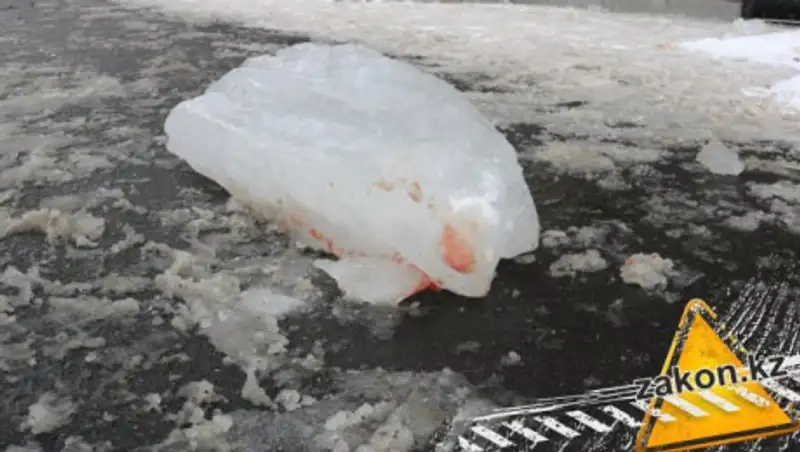Льдина убила алматинку: подозреваемых нет до сих пор