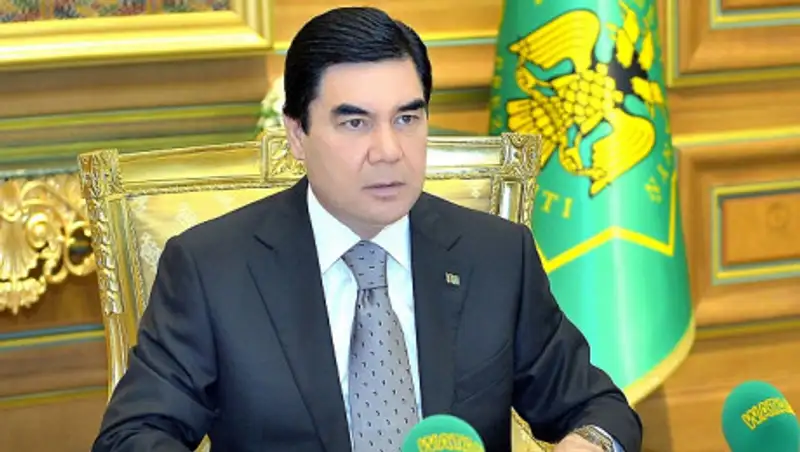 Гурбангулы Бердымухаммедов подписал документ об увеличении зарплат на 10%