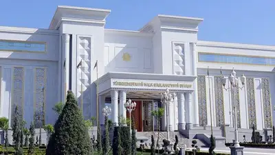 Более 400 заключенных помиловал президент Туркменистана в честь Ночи всемогущества 