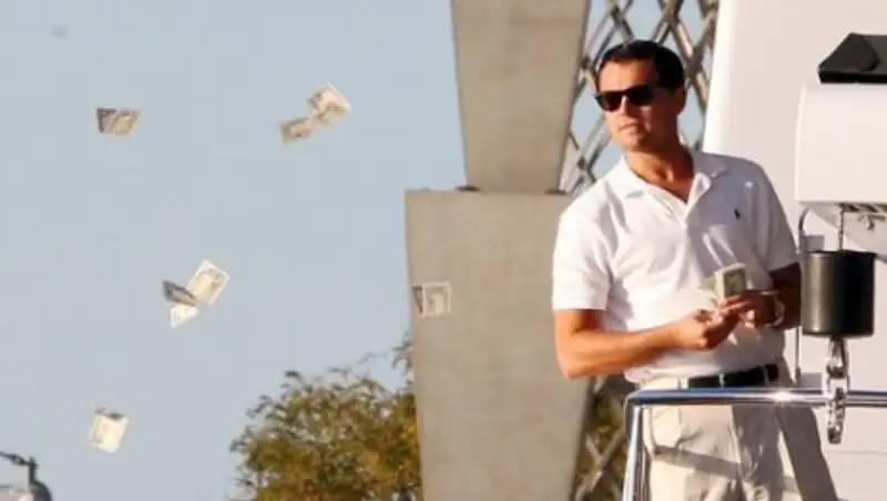 Жителям швейцарской деревни будут раздавать по 2500 долларов в месяц