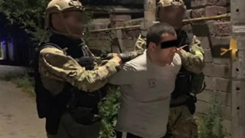 Спецоперация КНБ: изъято 8 автоматов "Калашникова"