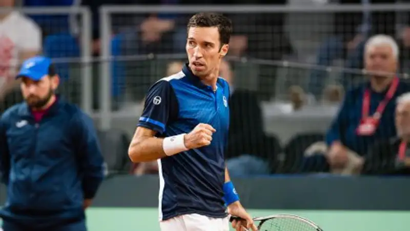 Казахстанец Михаил Кукушкин пробился в четвертьфинал турнира АТР в Истбурне