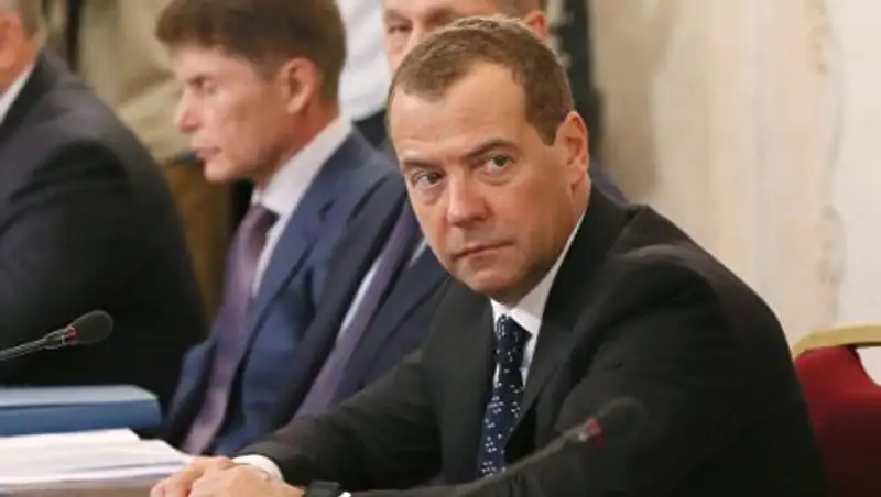 Премьер-министр Казахстана поздравил премьера России