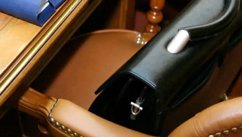 Второй отбор в корпус «А» будет объявлен после внесение поправок в правила отбора, фото - Новости Zakon.kz от 19.11.2013 22:26