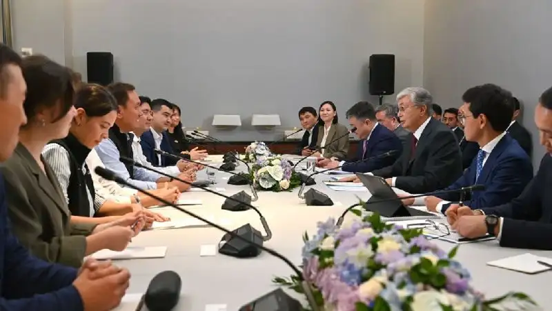 Токаев предложил программисту Google вернуться в Казахстан