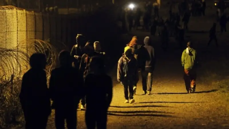 За ночь границу с Австрией перешли 3 тыс. сирийских беженцев из Венгрии