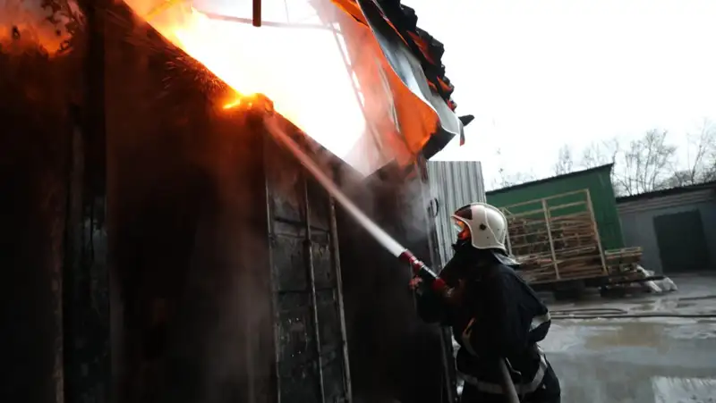 пожар алматы, фото - Новости Zakon.kz от 25.11.2021 17:07