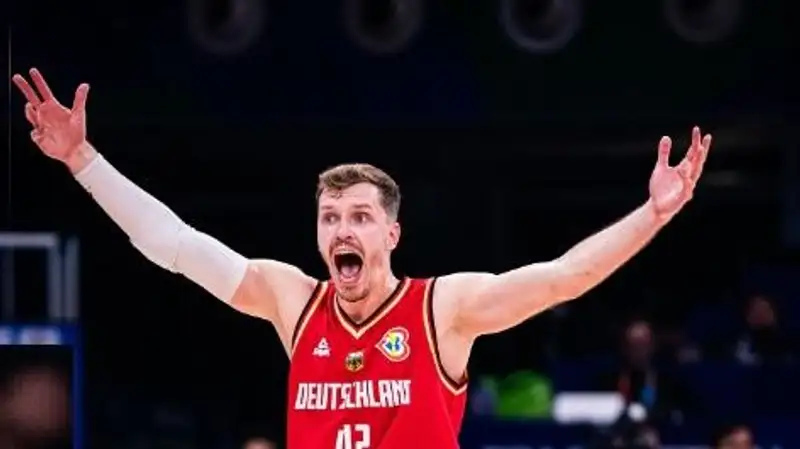 Видео сенсационной победы Германии над США в полуфинале ЧМ-2023 по баскетболу