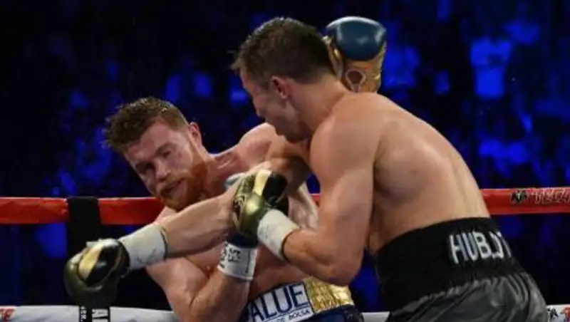 Альварес перенес операцию после боя с Головкиным