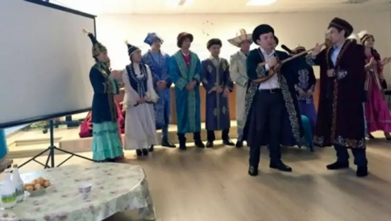 В Астане госслужащие «перенеслись» в эпоху объединения трех жузов Казахского ханства