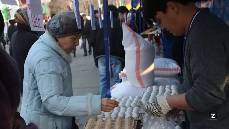 Сырую курицу, лук, грибы и яйца мыть не рекомендуется – эксперты