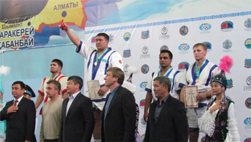 Уроженец ВКО Айбек Нугымаров выиграл автомобиль на X чемпионате Азии по «&#1178;аза&#1179; к&#1199;ресi»