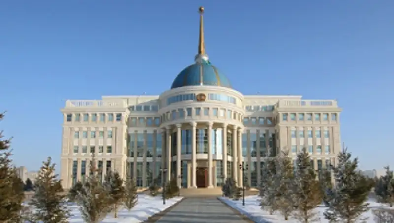 Н. Назарбаев вручил госнаграды известным деятелям Казахстана