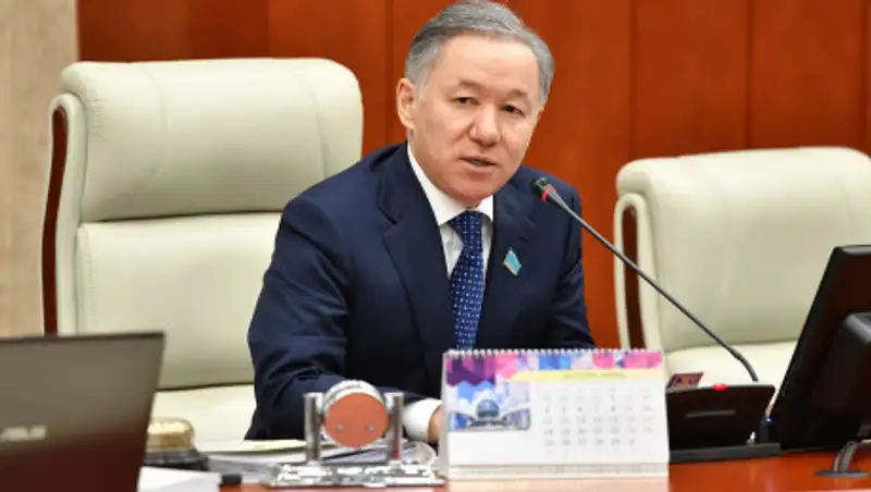 Нигматулин: Новый закон должен повысить качество и доступность госуслуг