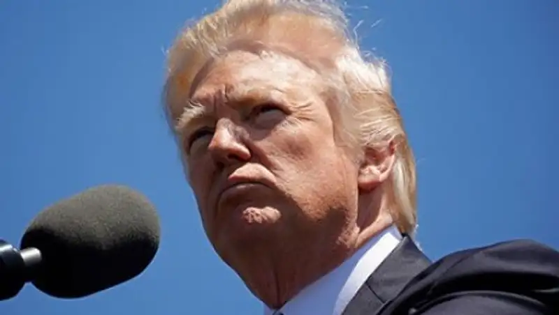 Трамп запретил трансгендерам служить в американской армии