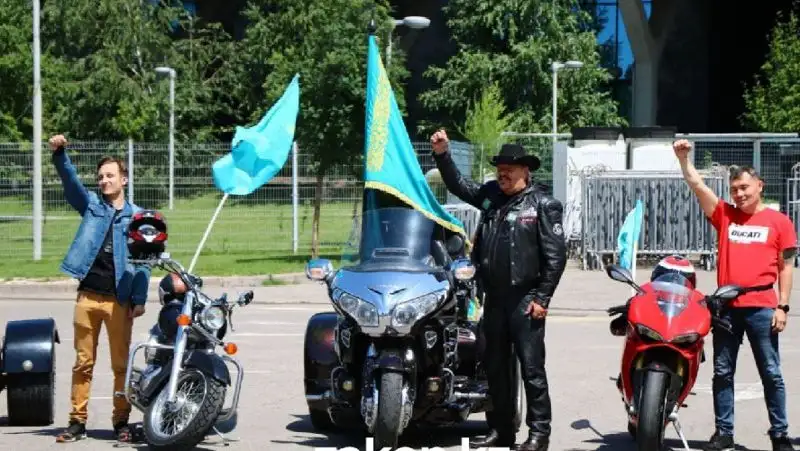 Флаг Казахстана, фото - Новости Zakon.kz от 03.06.2022 15:50