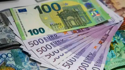 курсы валют, фото - Новости Zakon.kz от 04.01.2023 11:11