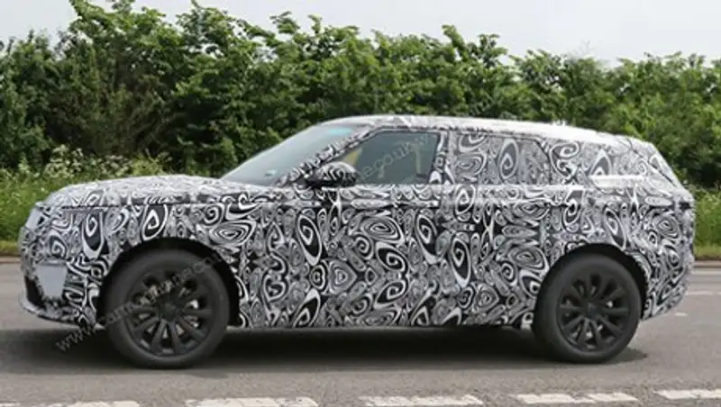 Стала известна дата дебюта купеобразного Range Rover