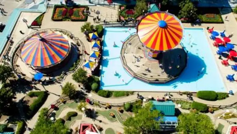 Актер во время представления аттракциона "Дом ужасов" ударил ребенка ножом