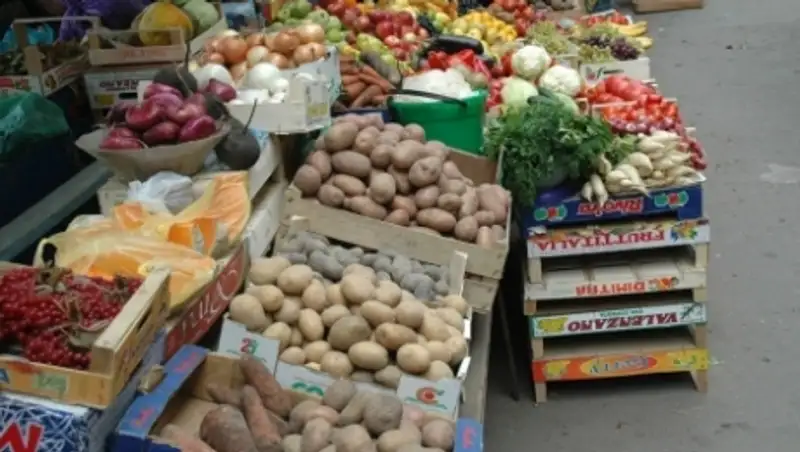 Как в Усть-Каменогорске борются со стихийной торговлей