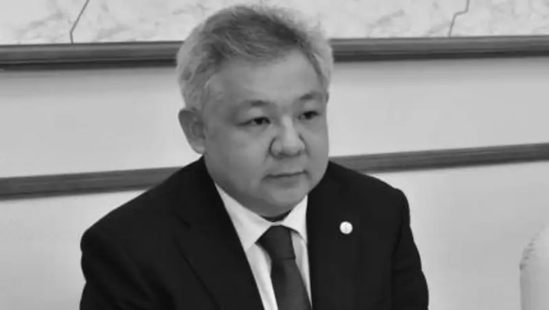 Депутаты Мажилиса выразили соболезнования в связи с кончиной Асхата Нускабая