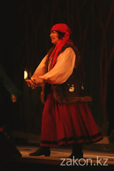 В ТЮЗе им. Н. Сац состоялась премьера детского спектакля «Снежная королева» (фото) В ТЮЗе им. Н. Сац состоялась премьера детского спектакля «Снежная королева» (фото), фото - Новости Zakon.kz от 21.11.2012 19:54