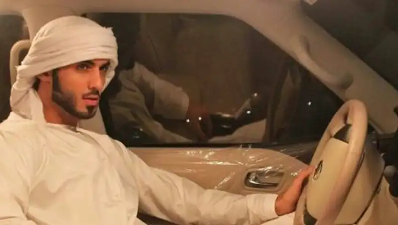 Этого мужчину депортировали из Саудовской Аравии за красоту