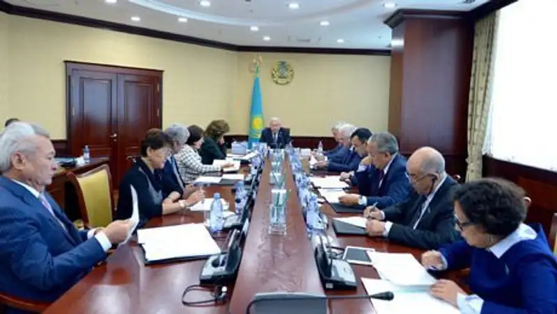 Бюро Мажилиса определило вопросы пленарного заседания