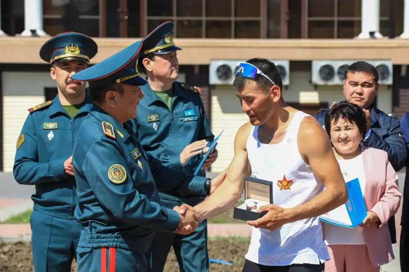 Рекорд Казахстана установил ефрейтор Вооруженных сил, фото - Новости Zakon.kz от 07.05.2023 05:05
