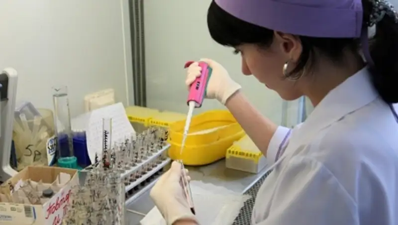 В РФ с 2017 года начнут выпуск четырех лекарств против ВИЧ и СПИДа